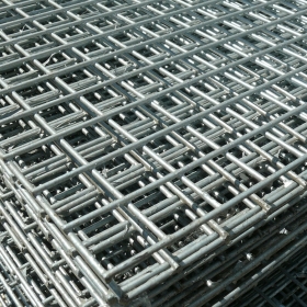 Cách Sử Dụng Lưới Tấm Mạ Kẽm: Ứng Dụng và Ưu Điểm trong Các Lĩnh Vực Khác Nhau